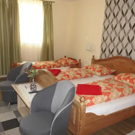 Szieszta Vendeghaz Guest house