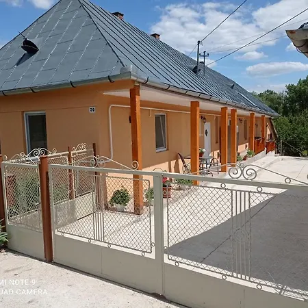 Szieszta Vendeghaz * Sarospatak