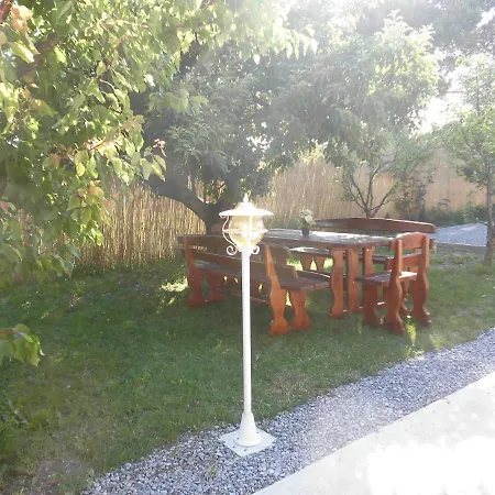 Szieszta Vendeghaz Guest house